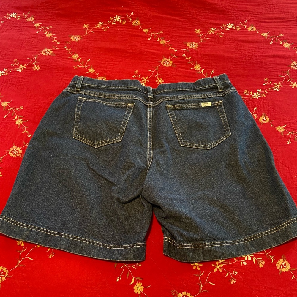 Womens Lee Shorts. Size 18.